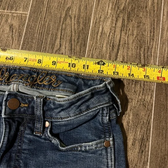 Wrangler Retro High Rise Flare Jeans Women’s Bell Bottoms Rodeo Blue Size 26x34 - Picture 7 of 10